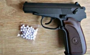 В Кемерове заметили подростка с пистолетом в кафе: комментарий полиции