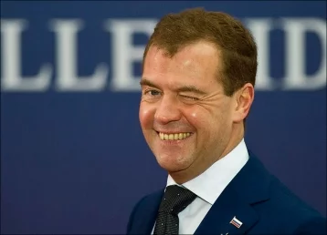 Фото: Дмитрий Медведев начнёт вести дневник добрых дел 1
