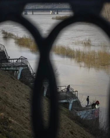 Кузбассу выделят более 65 млн рублей для реконструкции дамбы на Томи