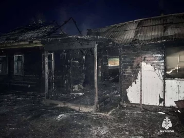 Фото: При пожаре в Хабаровском крае погибли женщина и 5-летняя девочка 1