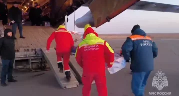 Фото: Самолёт МЧС России забрал из Актау пострадавших в авиакатастрофе россиян 1