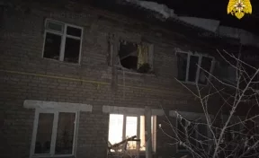 В Оренбуржье из-за снега просела крыша и разрушились оконные проёмы жилого дома