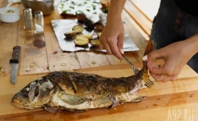 Жизнь россиянки оказалась под угрозой из-за вяленой рыбы 