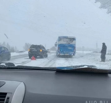 Фото: На выезде из Кемерова образовалось большая пробка из-за ДТП 2