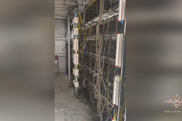 В Ленобласти полиция закрыла майнинговую ферму, которая похитила электричество на 1 млрд рублей