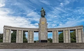 Житель Берлина помочился на мемориал павшим советским воинам