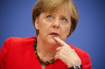 Фото: Меркель объяснила, почему ей стало нехорошо рядом с Зеленским 1