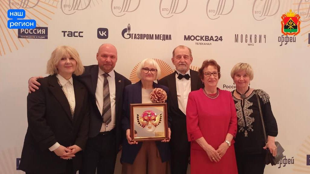 Актриса и мастер кемеровского драмтеатра получила «Золотую маску» в Москве