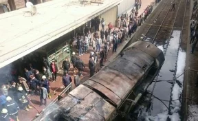 Названа причина крушения локомотива на вокзале в Каире