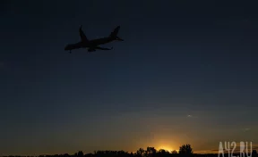 У самолёта из Москвы в Пхукет загорелся один из двигателей