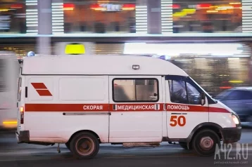 Фото: В Кемерове водитель Mazda сбил пешехода и врезался в кафе, есть погибший и пострадавшие 1