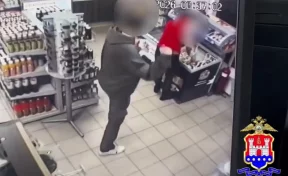 В Калининградской области мужчина напал с ножом на сотрудницу АЗС