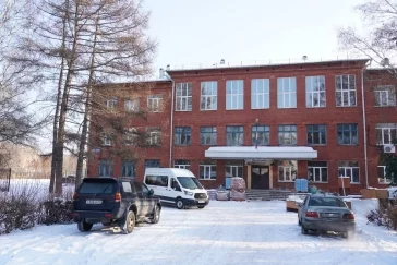 Фото: Дмитрий Анисимов: ремонт школы №10 в Кемерове завершат в 2026 году 2