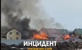 Сгорело 200 «квадратов»: появились подробности крупного пожара под Кемеровом