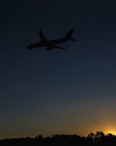 У самолёта из Москвы в Пхукет загорелся один из двигателей