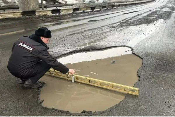 В Кемерове возбудили административное дело из-за ям на Логовом шоссе