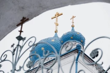 Фото: «Так это же не церковь»: в РПЦ объяснили купол без креста на новой 1000-рублёвой купюре 1