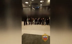 В Москве полицейские провели рейд в ТЦ и задержали 22 подростков