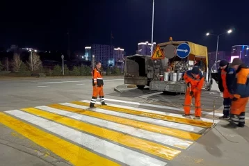 Фото: В Кемерове ночью начали наносить дорожную разметку 1