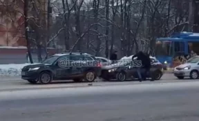 Стали известны подробности потасовки между водителями после ДТП в Кемерове