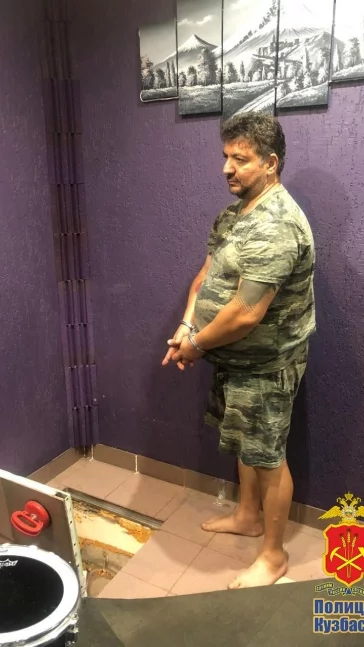 Фото: Кузбассовец создал незаконную плантацию конопли в своём подвале  2