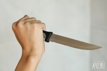 Фото: 19-летний россиянин приревновал свою девушку к двум подросткам и порезал их ножом 1