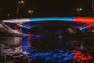 Фото: «9 режимов работы»: Дмитрий Анисимов рассказал о подсветке на Красноармейском мосту в Кемерове 1