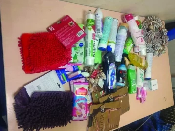 Фото: В Кемерове женщина пыталась украсть из магазина тележку с продуктами 1