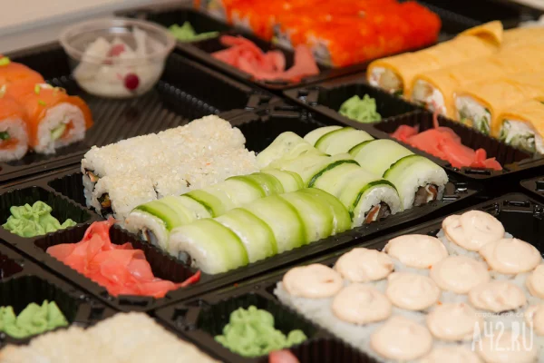 В Москве два ребёнка отравились в популярной сети доставки суши