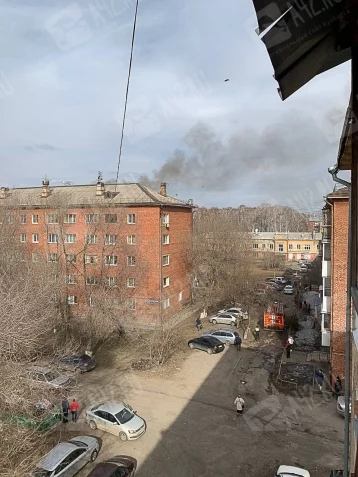 Фото: В Кемерове загорелось общежитие 1