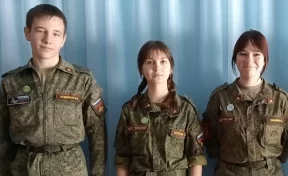 «Не растерялись, вызвали врачей»: в Кузбассе 9-классники спасли человека