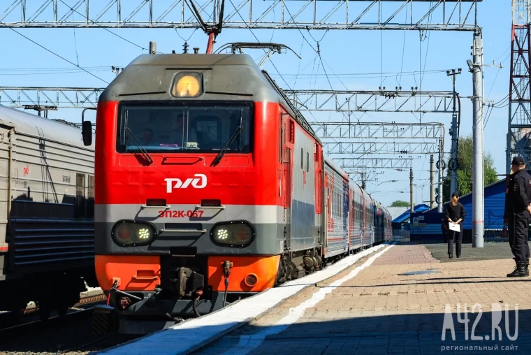 Фото: В Кемерово приехал «Театральный поезд»: как его встретили горожане 17