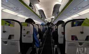 Стюардесса из Санкт-Петербурга за 4 года пропустила 700 рабочих смен из 990