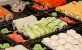 В Москве два ребёнка отравились в популярной сети доставки суши