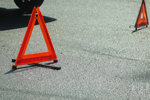 Не менее шести автомобилей столкнулись на выезде из Кемерова