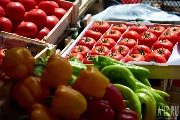 Фото: Кемеровостат: помидоры и колбаса подорожали за неделю в Кузбассе 1