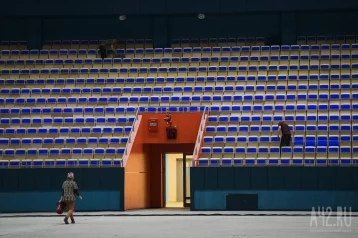 Фото: Более 4 млн рублей потратят на новые трибуны на кемеровском стадионе «Химик» 1