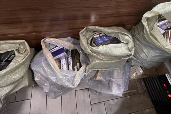 В Новокузнецке нашли 14,9 тысячи пачек нелегальных сигарет 