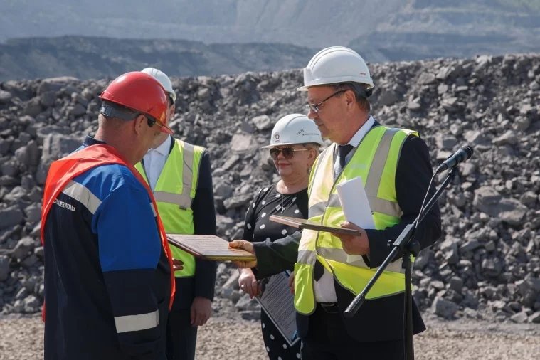 Фото: Горняки Кедровского разреза добыли 250-миллионную тонну угля 3