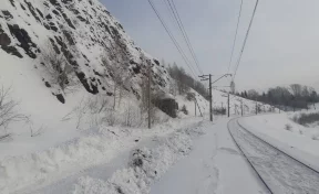 В Кузбассе горные участки железной дороги очистили от снега