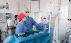 Кузбасские врачи удалили пациентке гигантскую 12-килограммовую опухоль