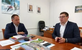 Власти обсудили строительство футбольного манежа в Кузбассе
