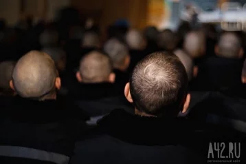 Фото: Кузбасские заключенные шьют в день более тысячи шапок-ушанок для силовиков  1