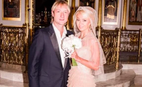 «Мужа зажала в тиски»: ясновидящая рассказала, почему Плющенко мог завести любовницу