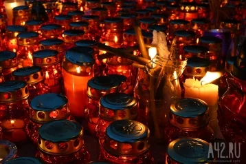 Фото: «Красный крест» передал семьям погибших в «Зимней вишне» по 1,15 миллиона рублей 1