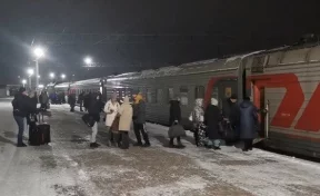 Жительница Кузбасса украла дорогой телефон в поезде