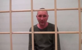 В Кузбассе мужчина выследил пенсионерку и ограбил её в безлюдном месте