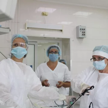 Фото: Кемеровские гинекологи провели редкую операцию 18-летней девушке 1