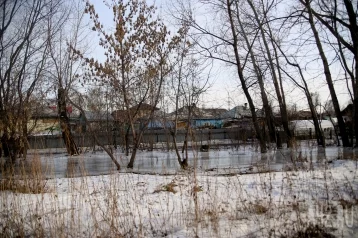 Фото: Чистка труб и взрыв льда на Томи: в Кемерове началась подготовка к весеннему половодью 1