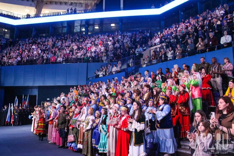 Фото: Россия — одна большая семья: в Кузбассе прошёл Всесибирский форум национального единства 4